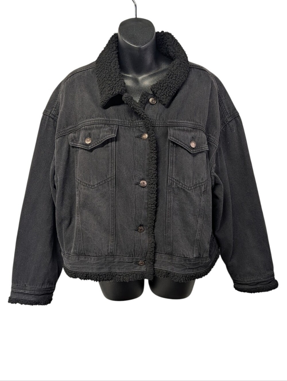 Wild Fable Women's Black Sherpa Lined Denim Jacket Size XL Button Front Pockets